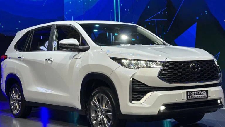 toyota innova hycross